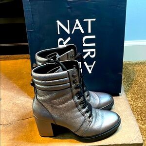 Women’s Size 8.5 Naturalizer Pewter Callie’s